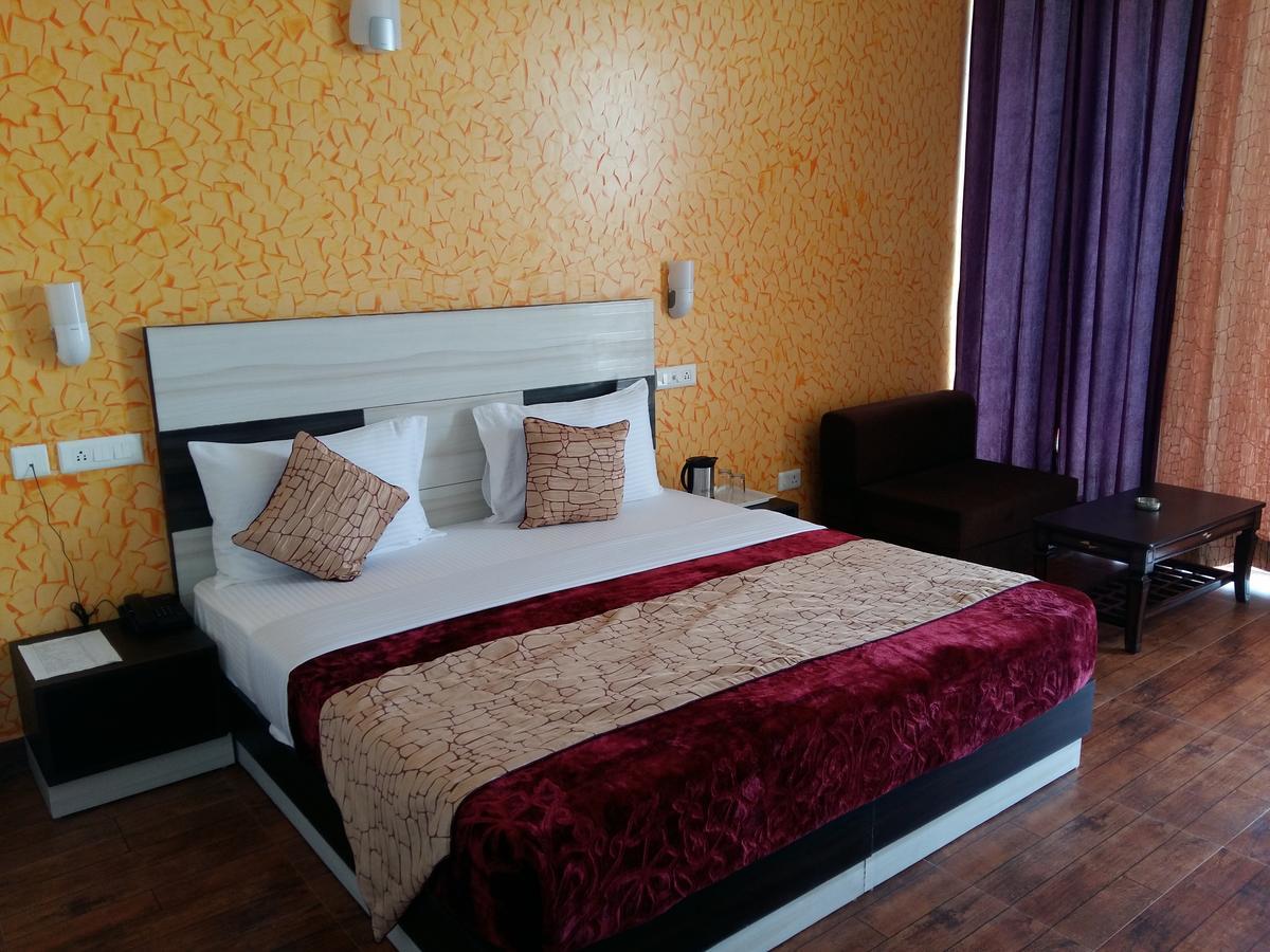 Kasauli Continental Resort Exterior foto